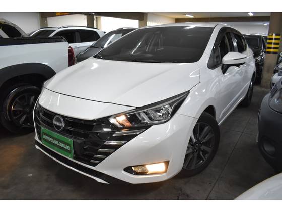 NISSAN VERSA 1.6 16V FLEX ADVANCE XTRONIC NISSAN VERSA 1.6 16V FLEX ADVANCE XTRONIC